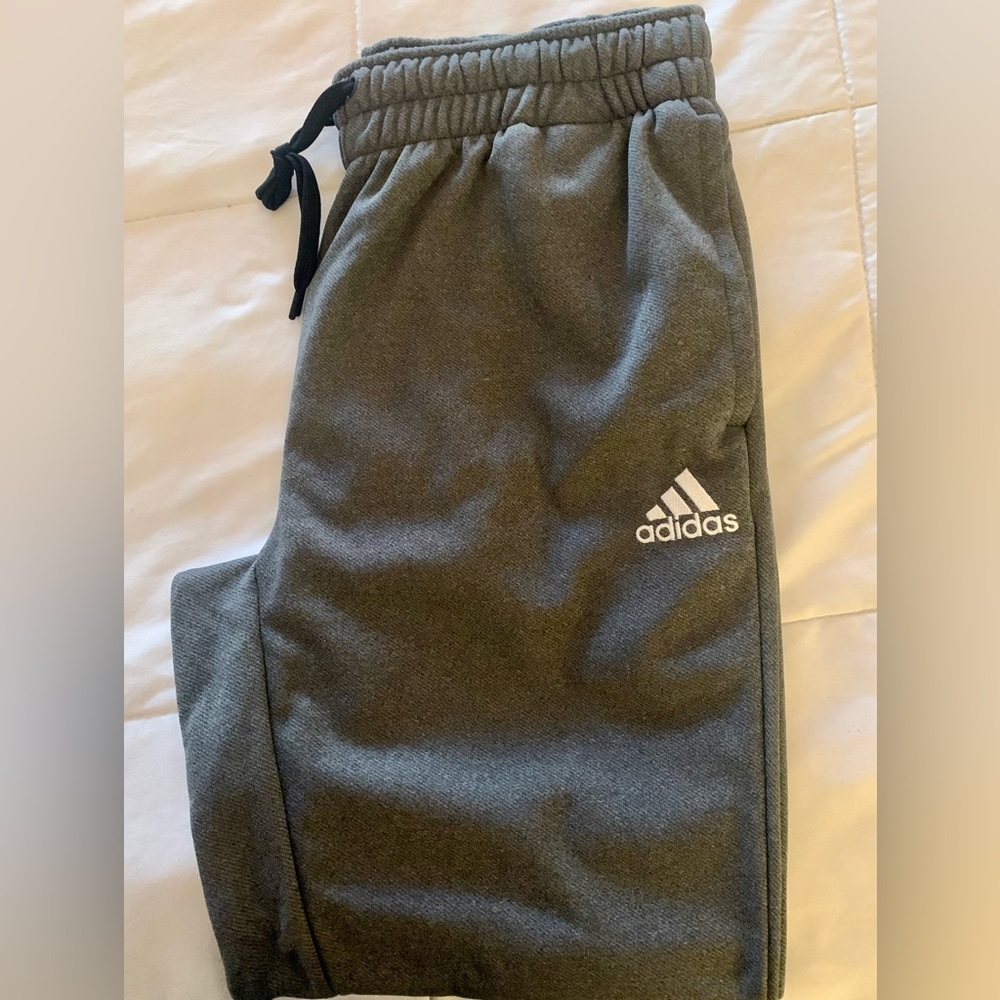 New w/o Tag’s- Men’s Adidas Joggers (M)